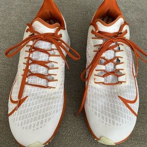 EUC Nike Air Zoom Pegasus 37 “Texas Longhorns”- Size 9.5 Men’s